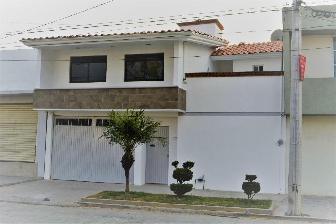 Suites Bajio Leon Exterior photo